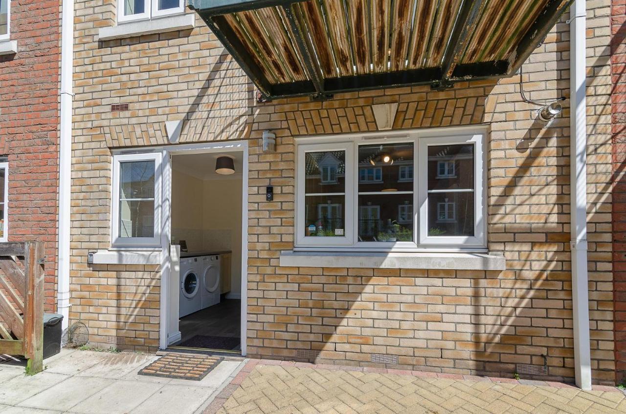 4Br Townhouse Wbalcony Free Parking Fast Wi-Fi Villa Норуич Екстериор снимка